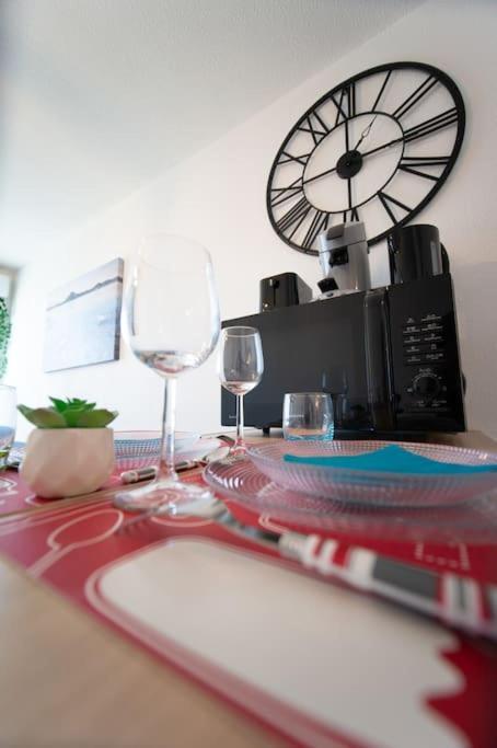 Fully Equipped Apartment St Charles Train Station Marseille Eksteriør billede